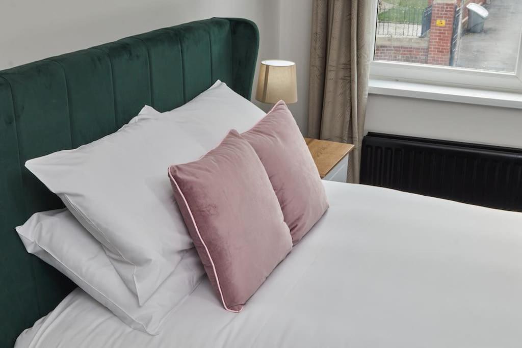 Cosy 3-Bedroom House In Seaham - Street Parking Екстер'єр фото